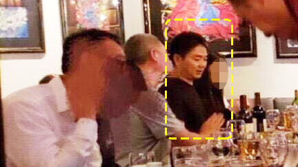受害女生被邀陪酒 刘强东酒后与其同车离开