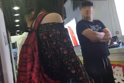 中关村手机业乱象 嚣张店主：弄死你