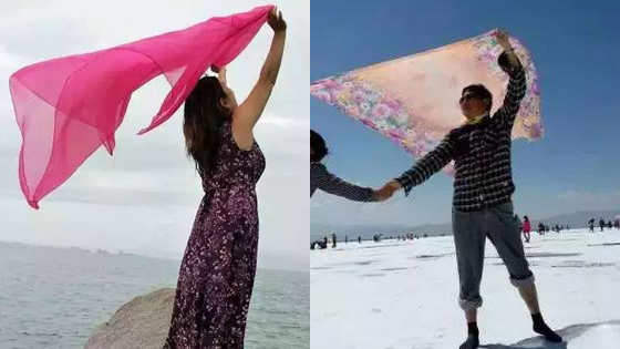 同一个世界的妈妈 同一个拍照姿势