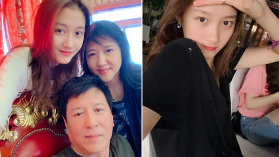 关晓彤晒出中秋赏月照 爸妈都是高颜值