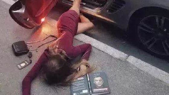 “炫富挑战”爆红 中国网友花式“扑街”