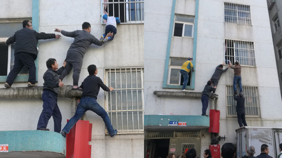 这个姿势真美！3岁娃悬窗外，邻居搭起“最美人梯”