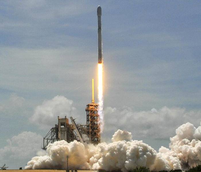 美军将在太空部署导弹跟踪拦截系统相关法案已通过