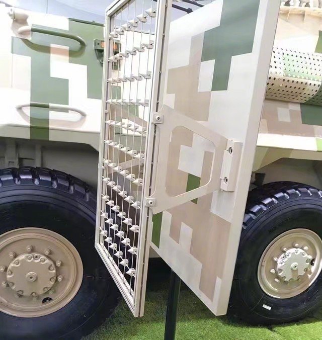 在去年珠海航展上,中国展示新型柔性格栅装甲_高清图集_新浪网