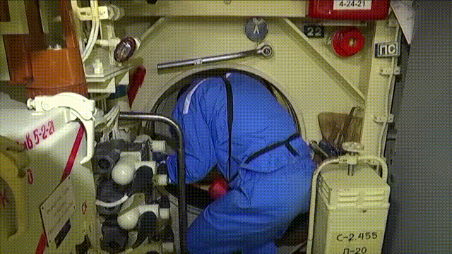 棒打IS！动图展示俄潜艇连射巡航导弹命中目标