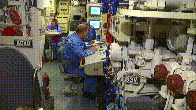 棒打IS！动图展示俄潜艇连射巡航导弹命中目标