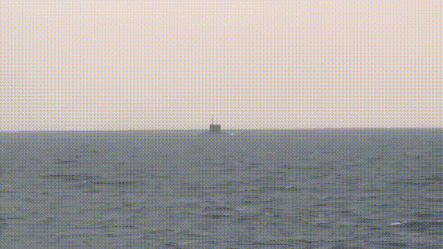 棒打IS！动图展示俄潜艇连射巡航导弹命中目标