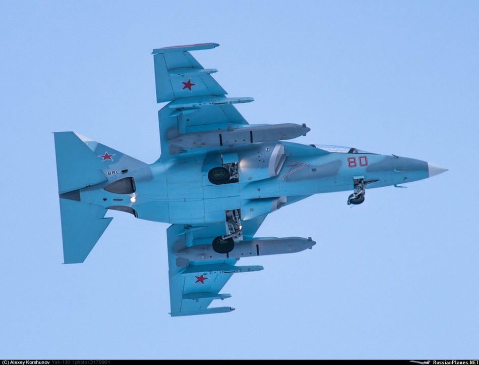 不要中国l15猎鹰缅甸空军新到货两架雅克130