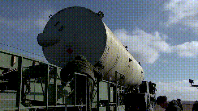 外形似大油罐！俄试射全新反导系统场面震撼