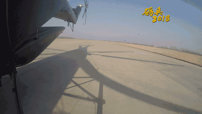 堪比空中突击师!中国陆航百架直升机奔袭数百公里