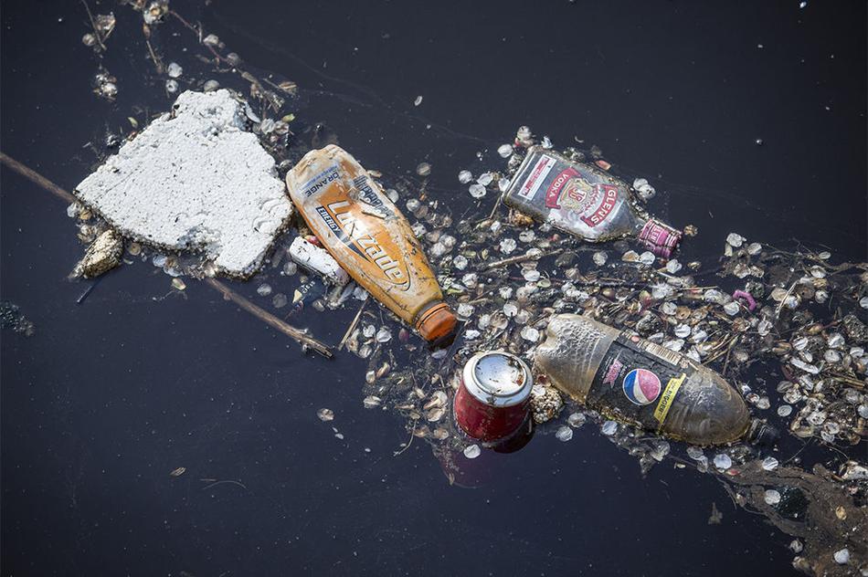 塑料垃圾正如同潮水一般流入我们生活