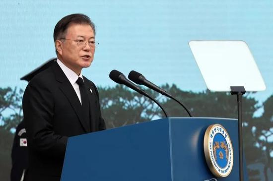 6月6日,文在寅在首尔铜雀洞国立显忠院发表讲话