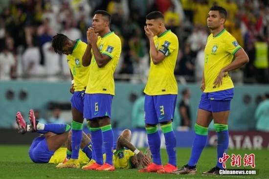 巴西队难破“魔咒” 遭淘汰 主教练蒂特宣布辞职