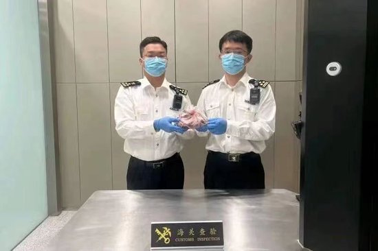 伦敦世乒赛首战孙颖莎3-0为国乒迎开门红，王曼昱并未出场