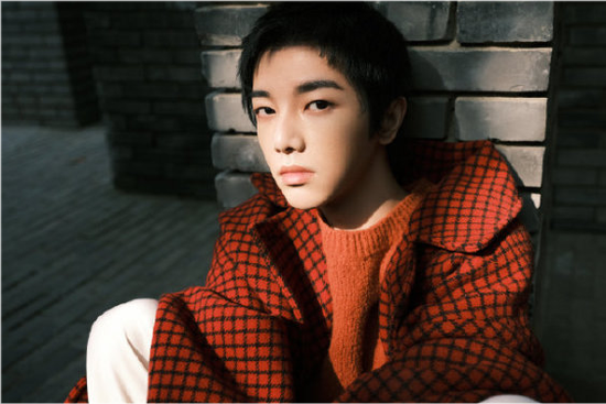 华晨宇粉丝脱粉回踩:表面是深情男人,实际.