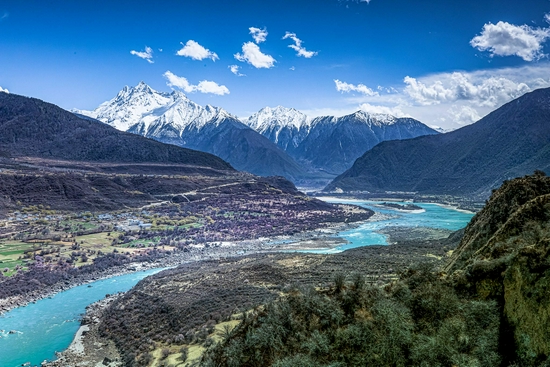 △雅鲁藏布江大峡谷是国家级自然保护区。（图/视觉中国）