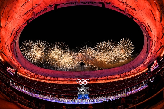  2022年2月20日晚，北京第二十四届冬季奥林匹克运动会闭幕式在国家体育场举行。这是焰火表演。