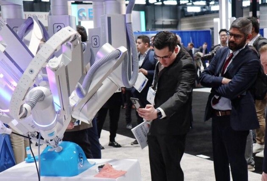 DR拍片机器怎么调中国腔镜手术机器人首次出海——术锐单孔亮相@AUA2023_https://www.jmylbn.com_新闻资讯_第4张