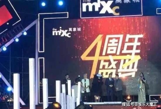 郑爽熊本熊事件牵出更大丑闻被喊话去验头发 手机新浪网 郑爽熊本熊事件牵出更大丑闻被喊话去验头发 手机新浪网