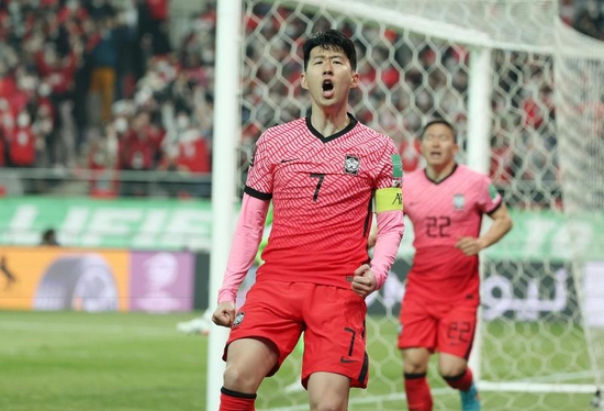 日韩两队相继敲定世界杯热身计划 中国足球还在为联赛开赛“挠头”