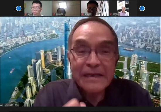 被病毒“软禁”的美国校长:疫情非全球根本问