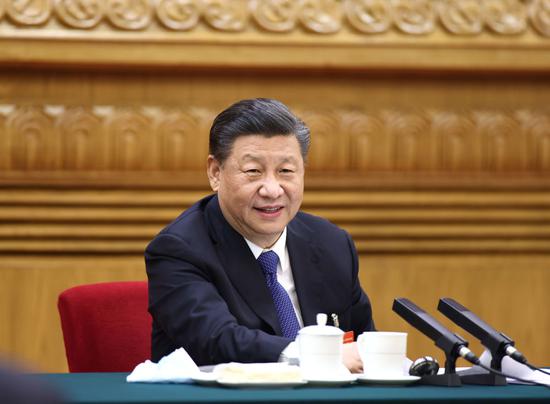 ↑2021年3月5日,习近平参加十三届全国人大四次会议内蒙古代表团审议。