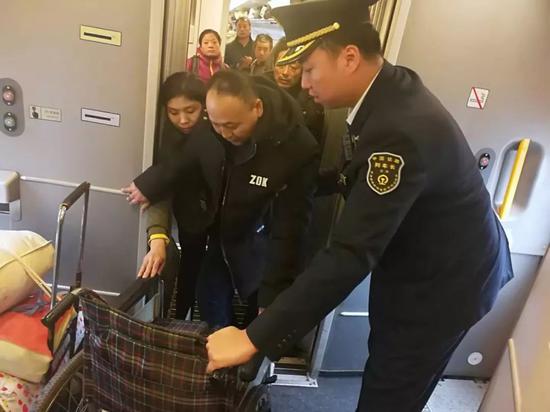 赵荣图片:想了解铁路提速史?他们家就能说清楚