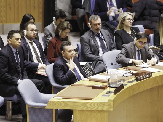 马杜罗出庭坚称“无罪”，美媒称“审判”或需数年，安理会多国谴责美霸凌行径