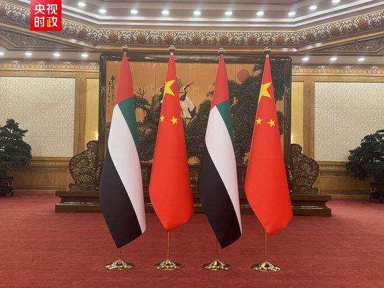 习近平会见阿联酋阿布扎比王储哈立德