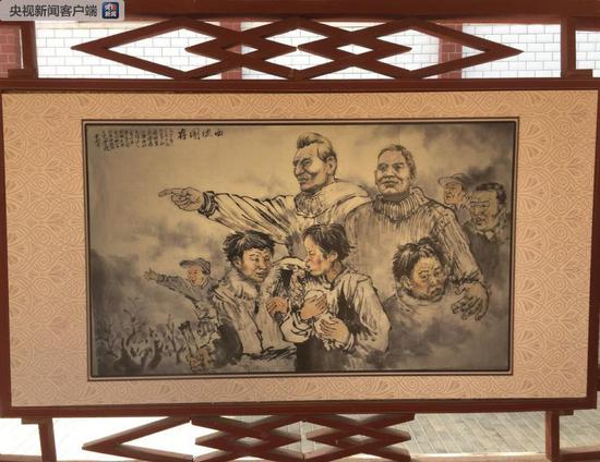 △山丹培黎学校的校园内，随处可见展示校史的墙绘。这幅主题为“西徙图存”的墙绘展现的是1943-1944年，艾黎带领学生从陕西凤县迁至甘肃山丹县的场景。