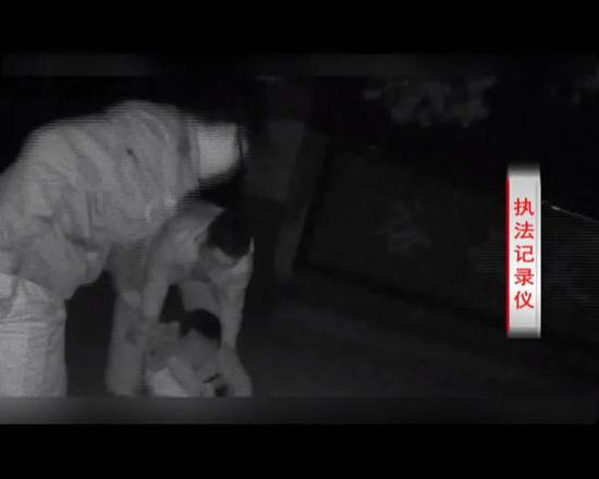 报警！扬州有人上吊自杀......_手机新浪网