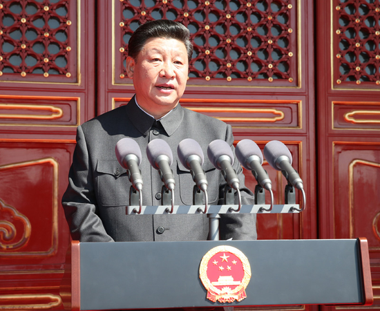 　　2015年9月3日，纪念中国人民抗日战争暨世界反法西斯战争胜利70周年大会在北京天安门广场隆重举行。习近平在大会上发表重要讲话。新华社记者 兰红光 摄