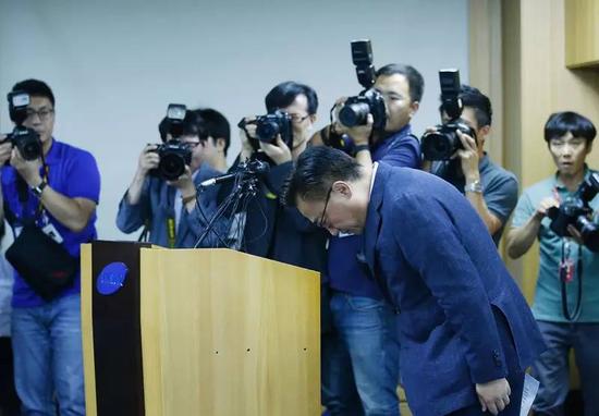 9月2号，三星移动部门总裁高东镇公开致歉，但不包括中国地区
