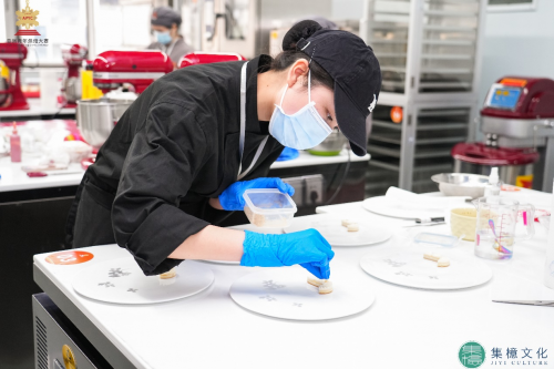 2023 亚洲青年烘焙大赛选拔赛盘式甜品比赛现场