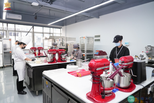 2023 亚洲青年烘焙大赛选拔赛盘式甜品比赛现场