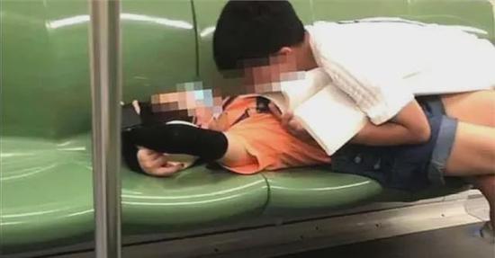 5男1女 中学生不雅视频震惊全网 手机新浪网 5男1女 中学生不雅视频震惊全网 手机新浪网