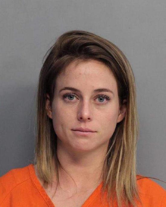 美国女教师与学生发生性关系第一次在课堂上 手机新浪网