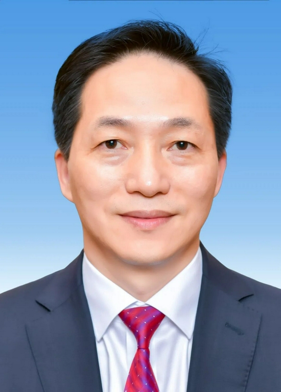 男,汉族,1969年8月生,中央党校大学,中共党员,现任福州市委副书记市 