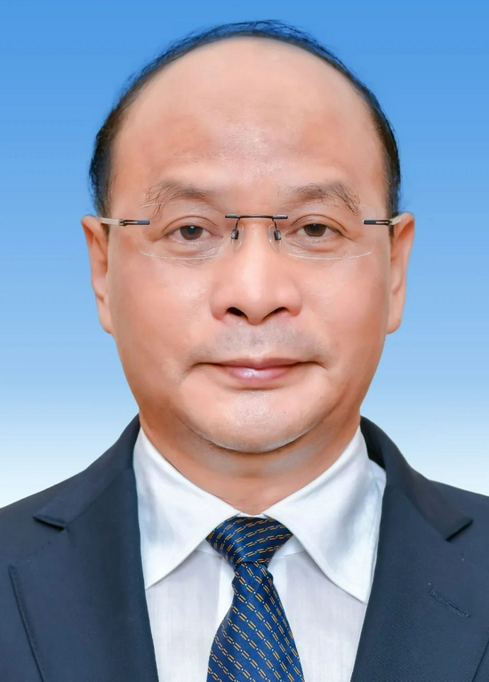 男,汉族,1969年9月生,大学,中共党员,现任福州市委常委,市纪委书记