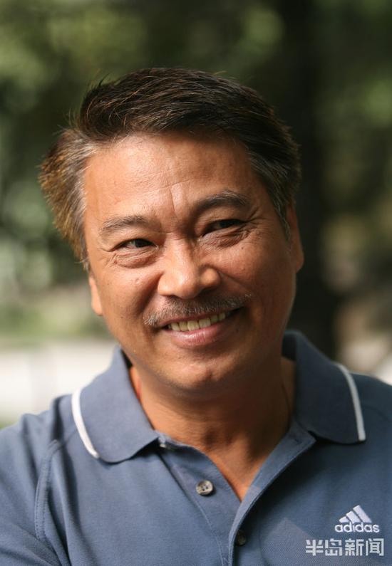 给他这位多年的最佳搭档安排角色,似乎导致两人交情恶化时,吴孟达表示