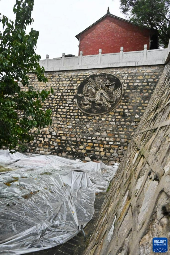 The second platform of Longxing Temple Slope Protection, a national key cultural relics protection unit, located in Xinjiang County, Shanxi Province collapsed (photographed on October 11).