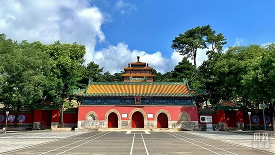 △河北承德普宁寺，是典型的汉藏合璧式寺庙。（总台央视记者段德文拍摄）