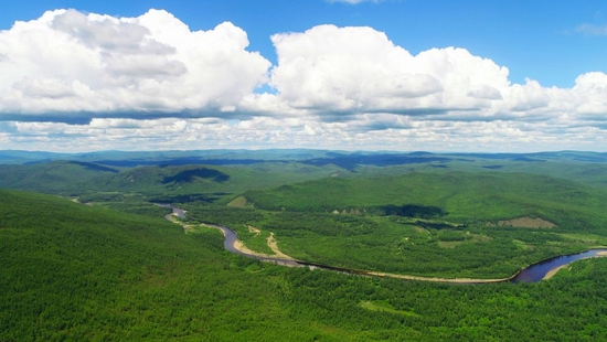 这是2020年6月28日拍摄的内蒙古大兴安岭满归林区景象（无人机照片）。新华社发（郭启明 摄）