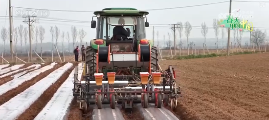 “先进技术+科技指导+服务保障”护航春耕春管 夯实粮食丰产丰收基础