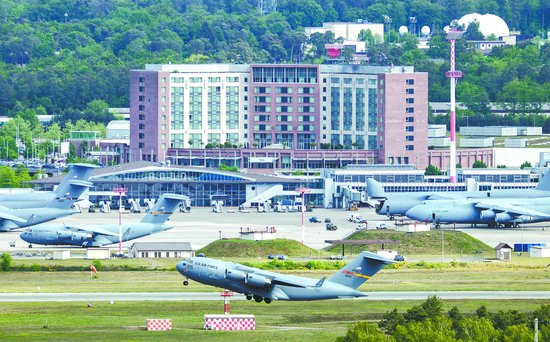 防务空白如何填补，欧洲陷入双重挑战，美国将大减对北约军事支持