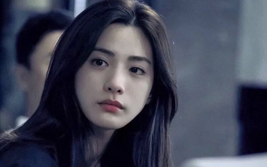 女演员遭入室抢劫，亲手制服持凶器男子，竟被对方反诉杀人未遂……