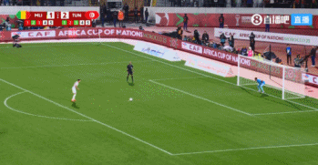 阿乔里罚球被扑