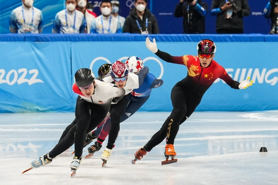 任子威在比赛中。