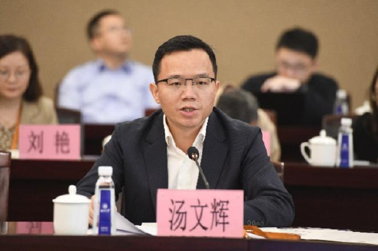 广西师范大学出版社总编辑汤文辉先生在开幕式上致辞(供图:温州大学)