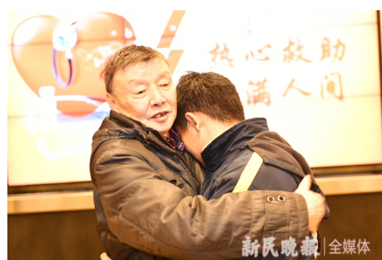 这个05后少年,刷屏了!